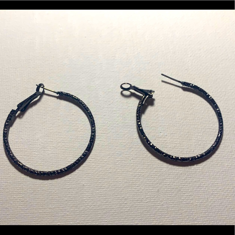 Hoop Earring Set - Picture 3 of 4